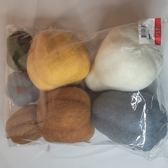 New 7 pieces Bundle Season Decor - Picture 8 of 12